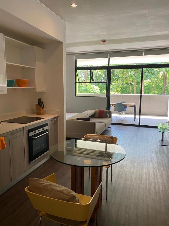 Bee Suites Santa Ana Санта-Ана Екстер'єр фото