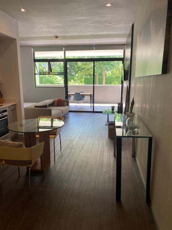 Bee Suites Santa Ana Санта-Ана Екстер'єр фото