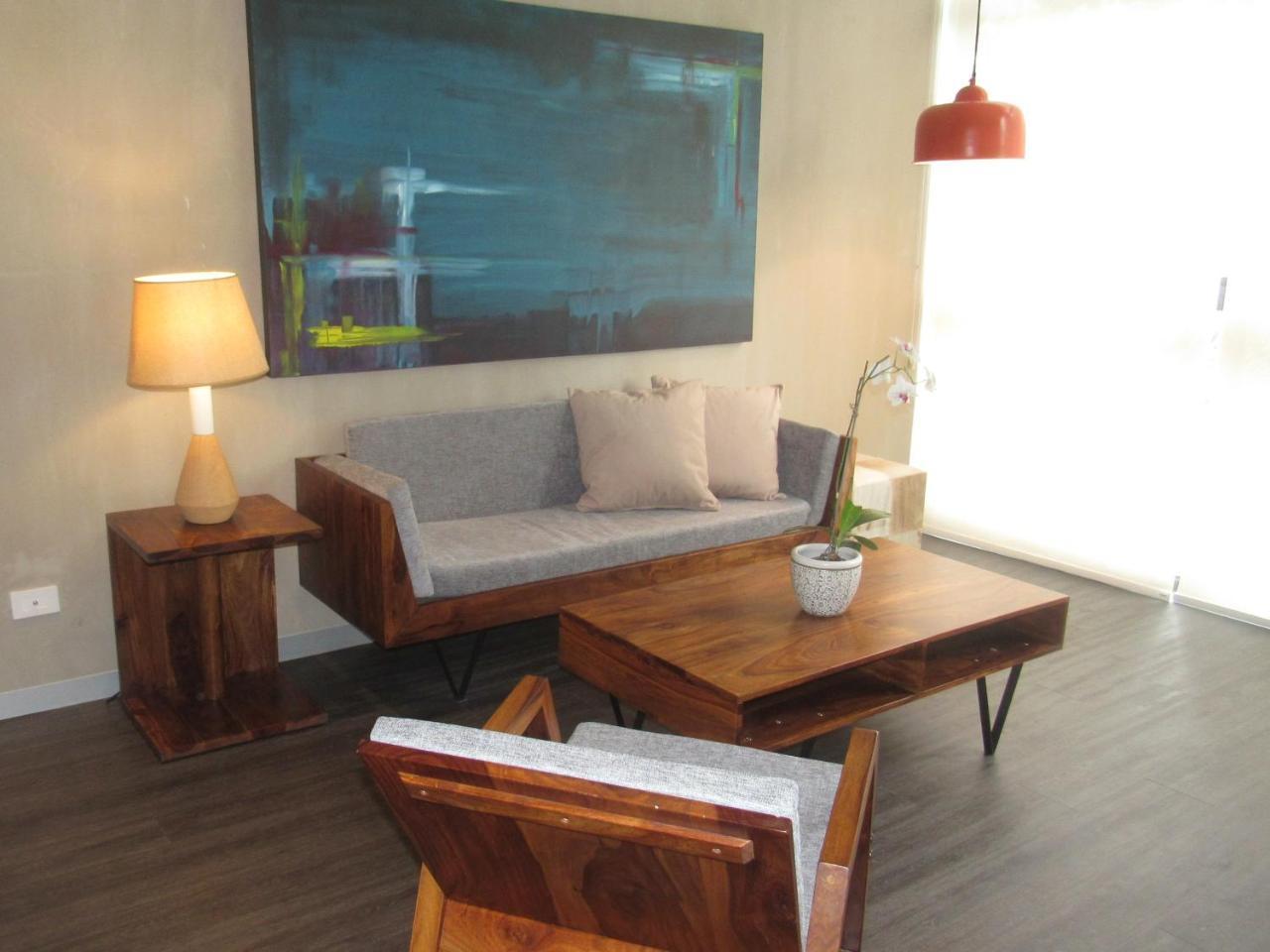 Bee Suites Santa Ana Санта-Ана Екстер'єр фото