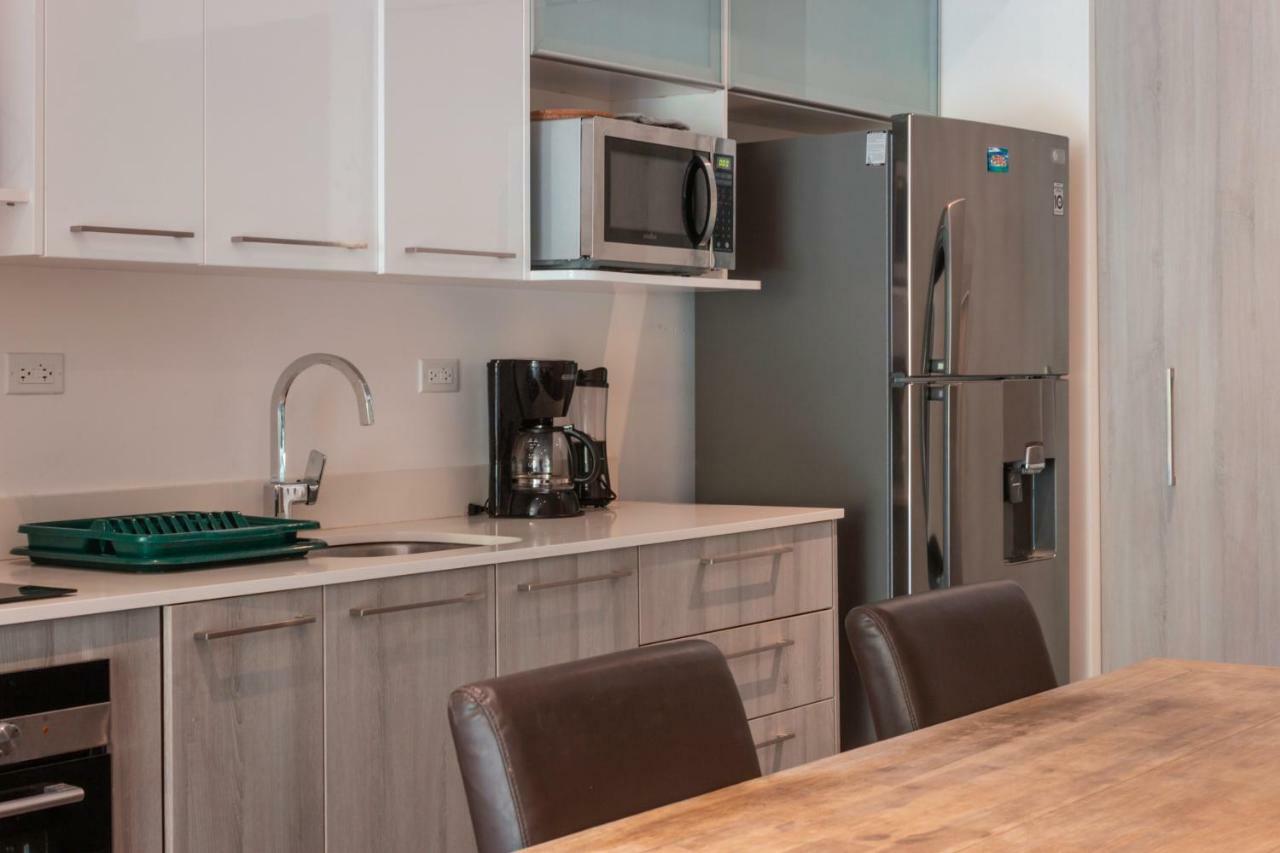 Bee Suites Santa Ana Санта-Ана Екстер'єр фото